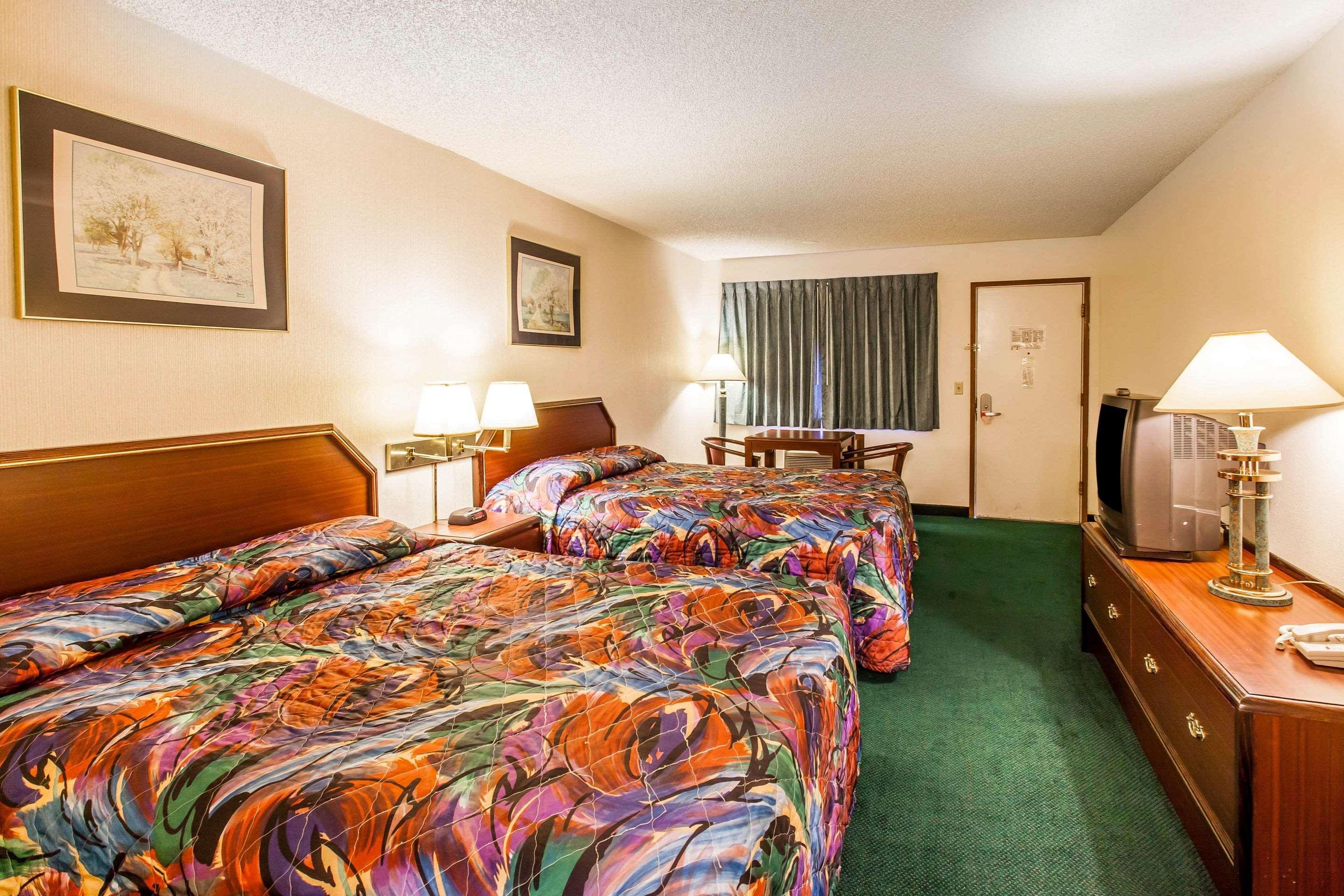 Econolodge Everett Exteriör bild